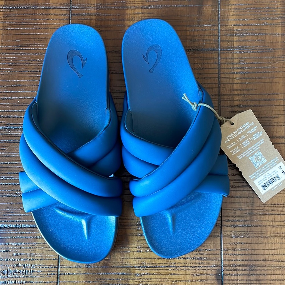 OluKai Hila Women’s Slide Sandals- 9